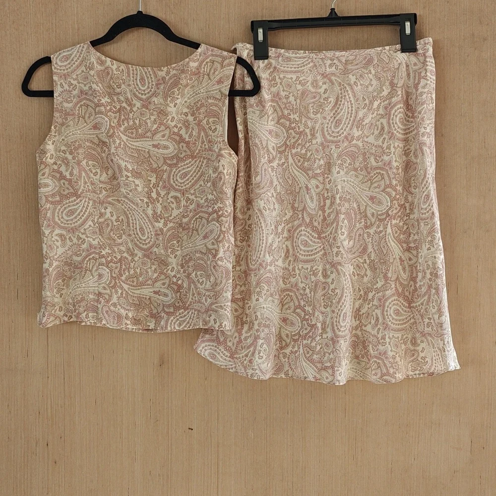 Petite Sophisticate Pink Cream Paisley Two-Piece Skirt Set 100% Silk - Picture 5 of 5